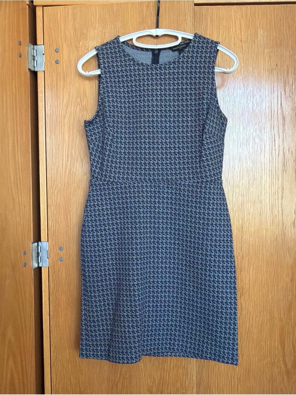 Banana Republic Sleeveless Houndstooth Dress